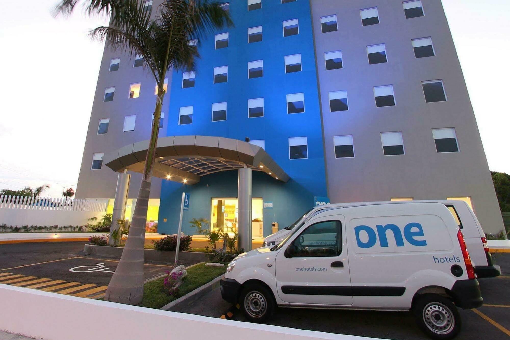 One Cancun Centro מראה חיצוני תמונה